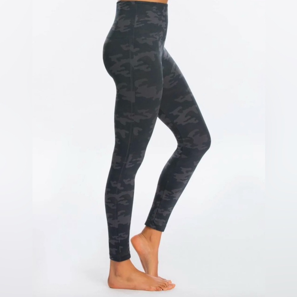 Spanx Look at Me‎ Now Camo Leggings